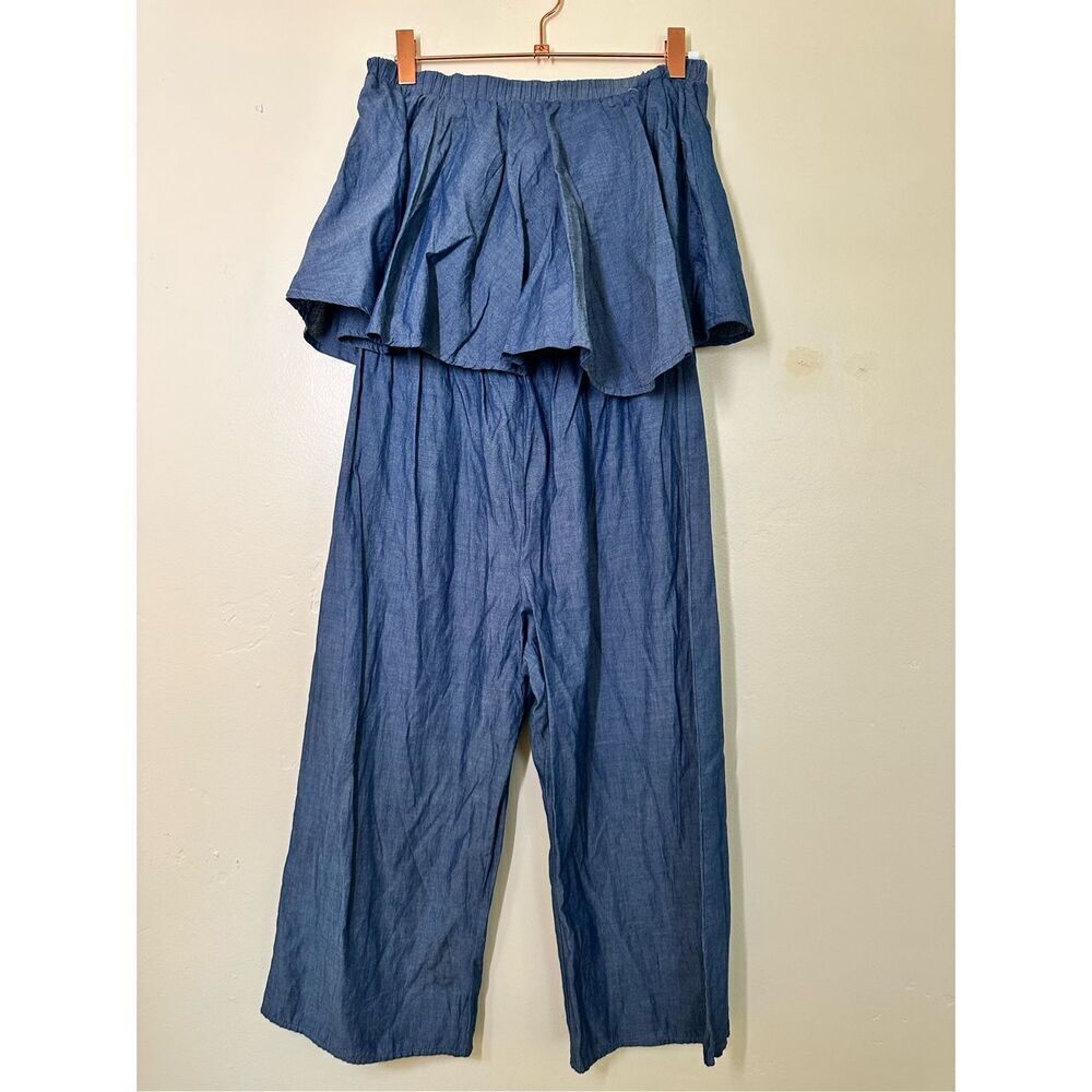 🌸 THML Blue Chambray Strapless Cropped Jumpsuit Size Medium